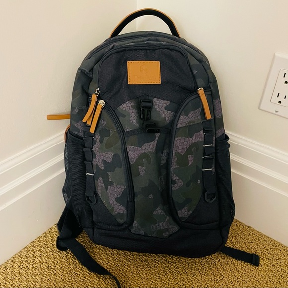 JEEP Camo Adventure Diaper Backpack - Picture 2 of 2